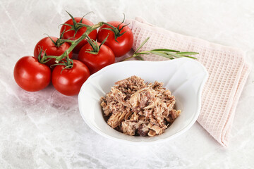 Canned tuna fish for salad