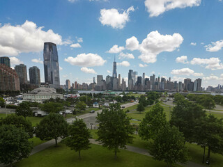 Obraz premium NYC aerial view. New York City skyline. Park and cityscape of Manhattan in USA. New York City NYC Manhattan Downtown Skyline, from Jersey City USA.