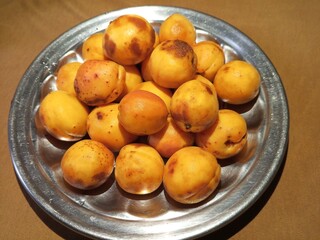 Apricots are rich in vitamins, particularly A and C, and also provide a good source of dietary fiber. They contain a variety of phytochemicals, such as flavonoids and carotenoids.