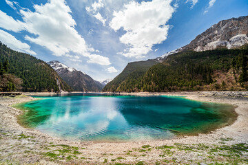 Fototapeta premium Long Lake, aka Chang Hai, in Jiuzhai Valley National Park, China