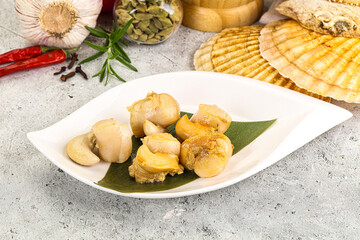 Delicous luxury baked seafood scallops
