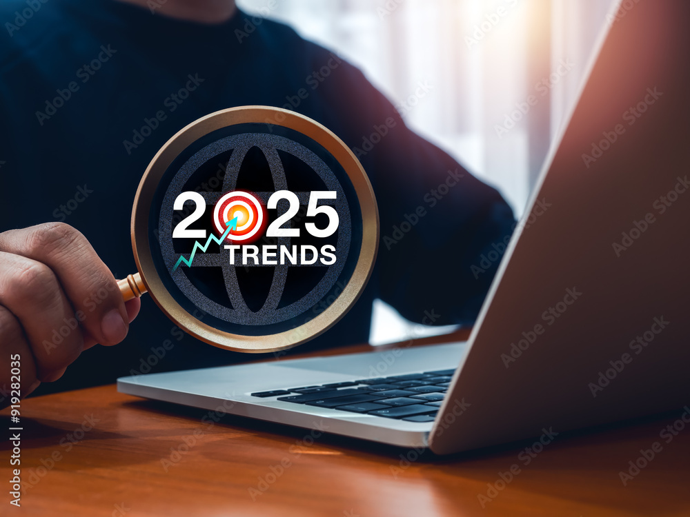 Aufkleber 2025 new year business trends online searching concept. 2025 calendar number with target icon focus 