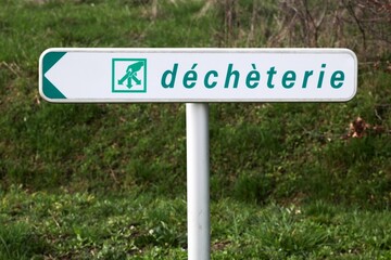 Panneau d&eacute;ch&egrave;terie en France