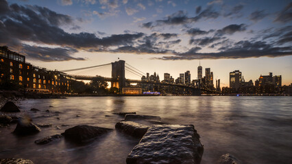 brooklyn bridge at night