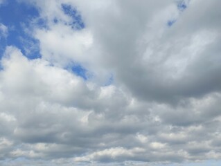 Fototapeta premium White clouds and blue sky. The view of the clouds and sky is clear and calming 