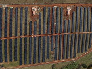 Obraz premium Painel Solar Fazenda Solar - Energia Fotovoltaico