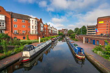 Birmingham old canal on a bright day. England © Pawel Pajor