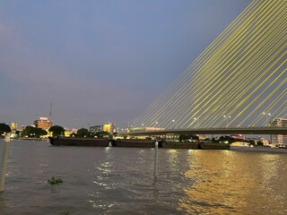 Obraz premium Rama VIII Bridge bridge over the river 