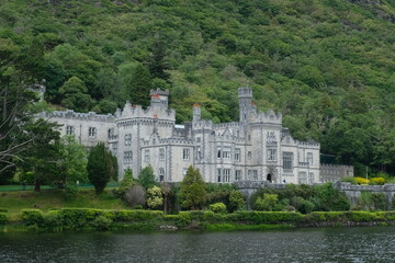 Obraz premium Kylemore Abbey in the summer