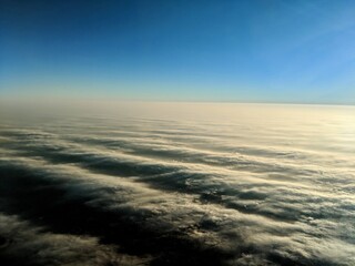 Wave-like clouds 