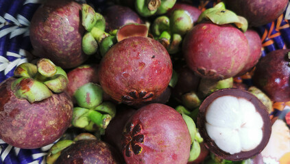 mangostan fresh fruit texture