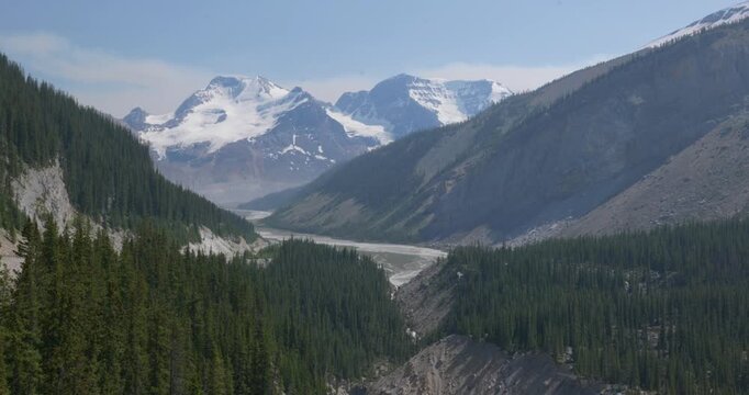 World unfolds in breathtaking panorama, symphony of natural splendour