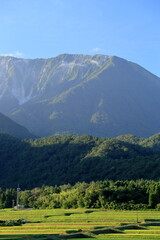 山陰地方にある日本百名山でもある夏の伯耆大山