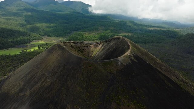 DRONE ORBIT AND TRACKING OF PARICUTIN VOLCANO CRATER AT MICHOACAN