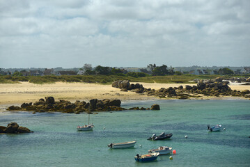 Meneham, Finistère Nord, Bretagne - rochers et bateaux