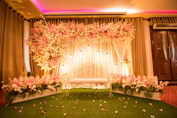 Amazing setty back with lights and flowers