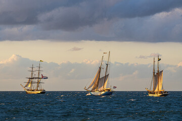 Segelschiffe auf der Ostsee während der Hanse Sail in Rostock