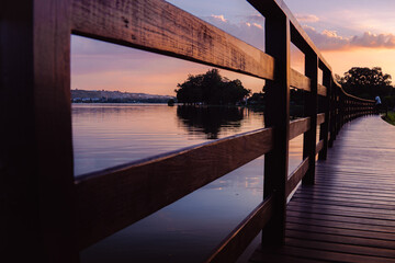 Pôr do Sol na Lagoa em Minas Gerais
