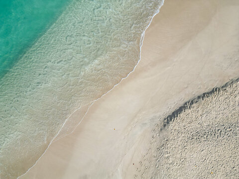 sand and waves background