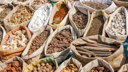 A variety of dried plants, nuts, and all kinds of herbs and spices from traditional cuisine can be found at the Pushkar fair.