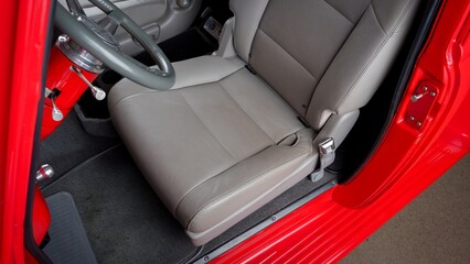 Drivers seat bottom