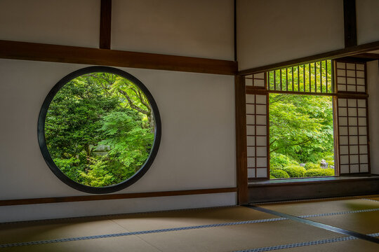 Japanese beautiful scenery - Window of enlightenment and window of delusion in Genko-an Temple