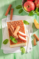 Sweet and delicious cheesecake with apples and caramel.
