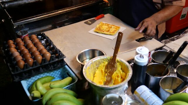 Making Crispy Roti, street food, Thailand