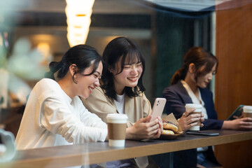 若い女性
