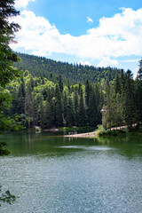 Naklejka premium lake and mountains