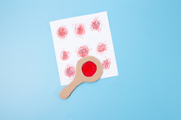 a cardboard magnifying glass craft for kids play, handmade loupe toy, process art, paper craft, easy craft ideas, how to make, DIY,