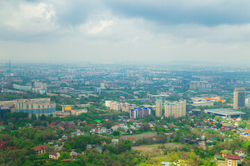 Obraz premium Panoramic view of the city of Almaty from Mount Koktobe.