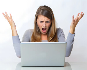 girl frowning on laptop