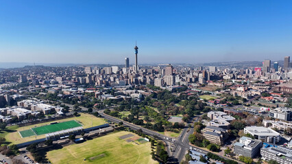 Obraz premium Johannesburg Skyline At Johannesburg In Gauteng South Africa. High Rise Buildings Landscape. Megacity Background. Johannesburg At Gauteng South Africa. Downtown City. Urban Outdoor.
