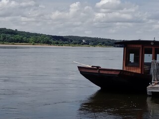 Bords de Loire à Gennes-Val-de-Loire, Gabarre, Maine et Loire, Centre Val de Loire, France, 