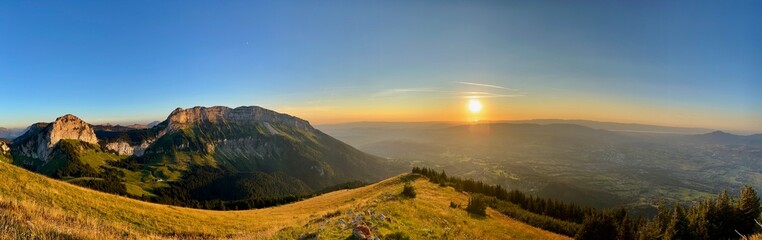 coucher de soleil montagne de sous Dine haute savoie