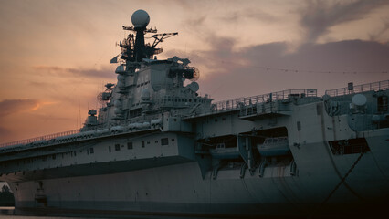 Aircraft carrier Minsk in the harbor