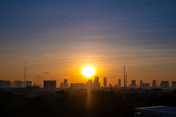 Naklejka premium Sunrise view through the building