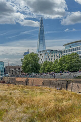 Fototapeta premium London: A stunning blend of historic charm and modern elegance, with iconic landmarks and vibrant culture