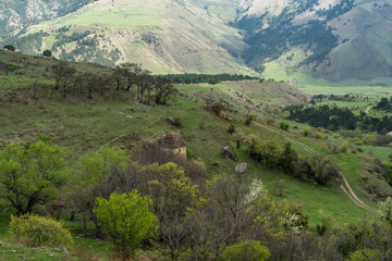 Obraz premium ruins of fortresses in the mountains