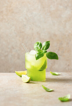 Gin basil and lime smash