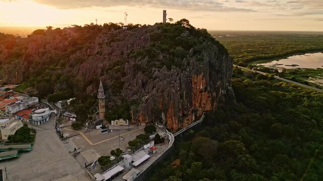 Imagem A&eacute;rea da Gruta localizada na cidade de Bom Jesus da Lapa, situada no estado da Bahia, Brasil