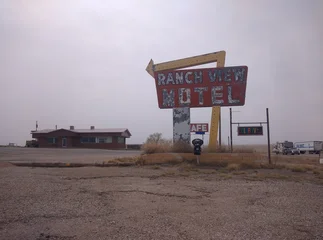Fototapete Route 66 Abandoned desert motel  © HCvP