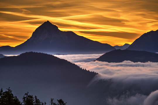 Sunrise, view from Hirschh&ouml;rnlkopf southeast, at back the Guffert in Tyrol, Jachenau, Isarwinkel, Upper Bavaria, Bavaria, Germany, Europe