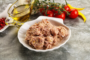 Canned tuna fillet for salad