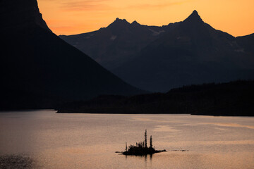 Wild Goose Island Lookout in Glacier National Park at sunset