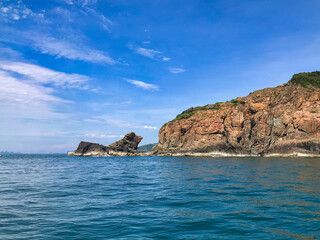 Nghe Cape (Mui Nghe), the easternmost rock of Son Tra peninsula, looks from afar like a Nghe (a sacred animal of East Asian people, both dog and lion) lying on the sea facing the mainland.