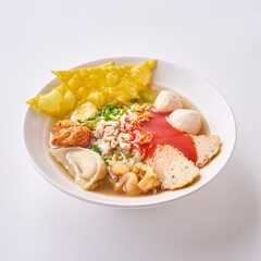 บะหมี่ ต้มยำ โบราณ เย็นตาโฟ เกี๊ยว