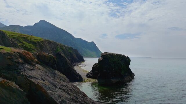 Trefor Sea Stacks, North Wales, Cliffs, Mountains (Gyrn Goch, Gyrn Ddu, Garn For), Pebble Beach