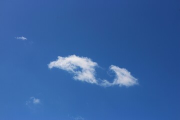 white cloud with blue sky background	